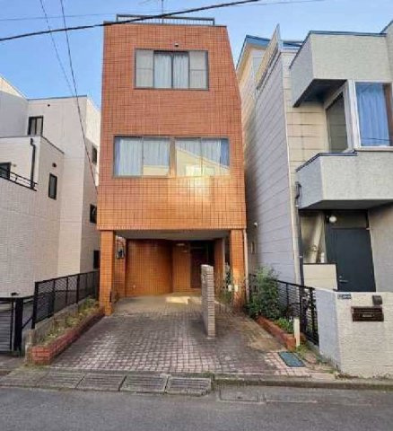 北区西ヶ原3丁目 限定1区画の外観|更地渡しになります
※現況引渡し相談可能
　販売価格より600万円引きます
　平成2年2月築　鉄骨造陸屋根3階建
　建物面積85.8m2