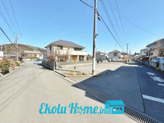 中古戸建て　西多摩郡日の出町の前面道路含む現地写真