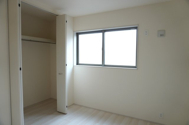 草加市金明町 新築分譲住宅の洋室|5.0帖
