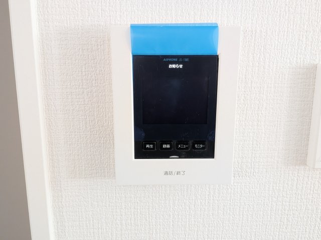 土浦市中央3期　新築戸建のセキュリティ|防犯対策に効果的な録画機能付き。不審な訪問者にも直接対応せず、モニターで確認できるので、お子様のお留守番も安心。