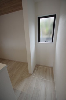 【内観：施工例】 | 【仲介手数料無料！！】稲城市平尾2丁目　新築戸建て（全3棟）3号棟　5399万円 | 1階トイレ