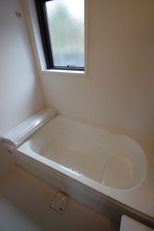 【前面道路含む現地写真】 | 【仲介手数料無料！！】稲城市平尾2丁目　新築戸建て（全3棟）3号棟　5399万円