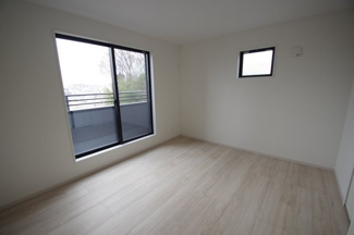 【前面道路含む現地写真】 | 【仲介手数料無料！！】稲城市平尾2丁目　新築戸建て（全3棟）3号棟　5399万円