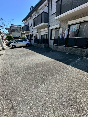 ピュールヴィサージュの駐車場