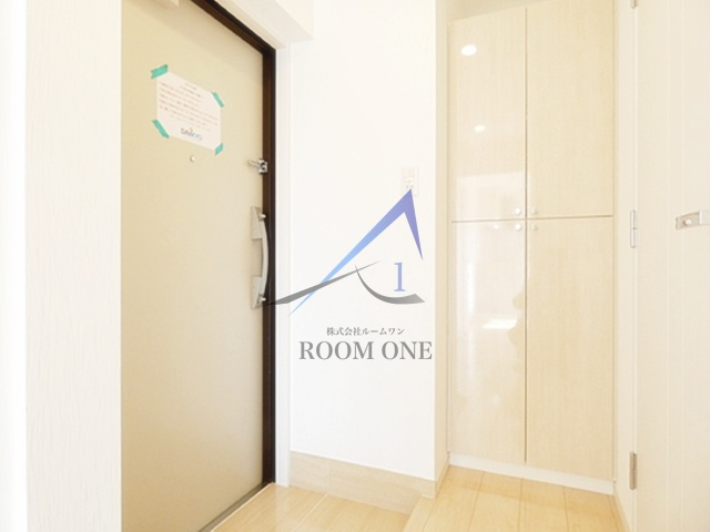 Ｒｉｓｉｎｇ　ｐｌａｃｅ浅草五番館の玄関|玄関です。