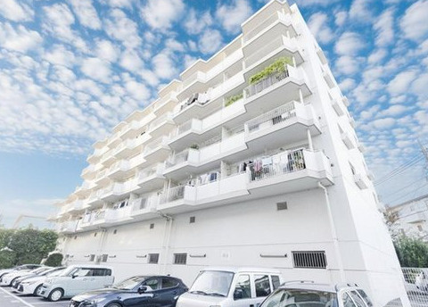 ドルフ青葉台の外観|マンションから徒歩約5分青葉台駅があり通勤通学便利です。