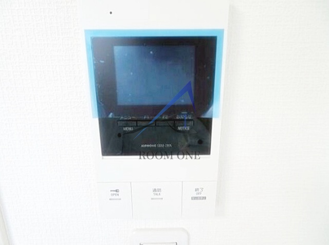 グランドール北綾瀬のセキュリティ|モニター付きインターホンです。