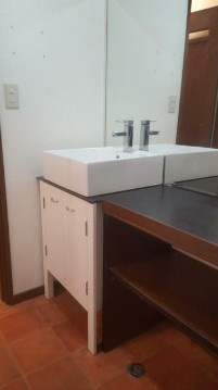 所沢マコトビルの独立洗面台