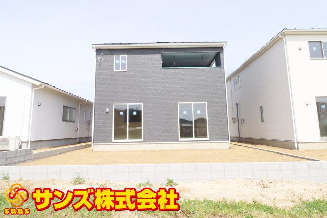 大玉村玉井字馬場　　　３号棟　　　玉井小学校、大玉中学区の外観|南西側から見た外観♪