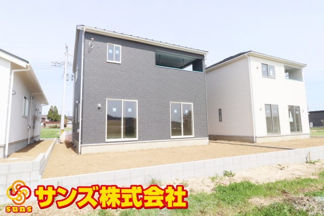 大玉村玉井字馬場　　　３号棟　　　玉井小学校、大玉中学区の外観|南東側から見た区画全体♪