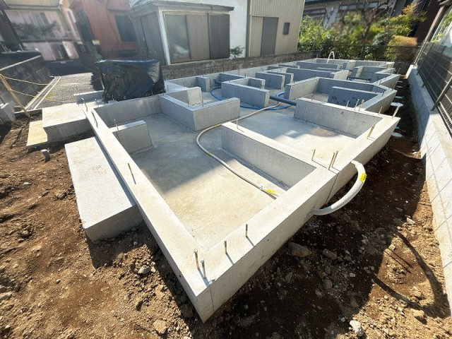 【外観】 | 富士見市鶴瀬西3丁目　新築一戸建住宅　全2棟　(ふじみ野店) | 保育園・幼稚園・小学校が徒歩圏内にあり子育て環境良好です！