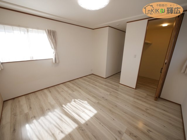 姫路市御国野町御着　中古戸建の寝室