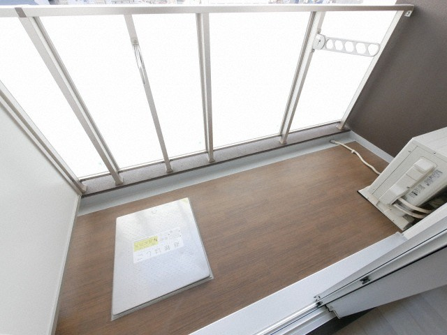 セオリー大阪ルチアのバルコニー