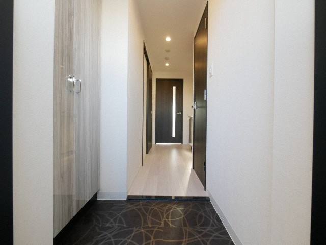 セオリー大阪ルチアの玄関