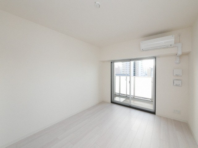 セオリー大阪ルチアの居間・リビング