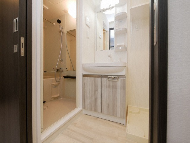 セオリー大阪ルチアの独立洗面台