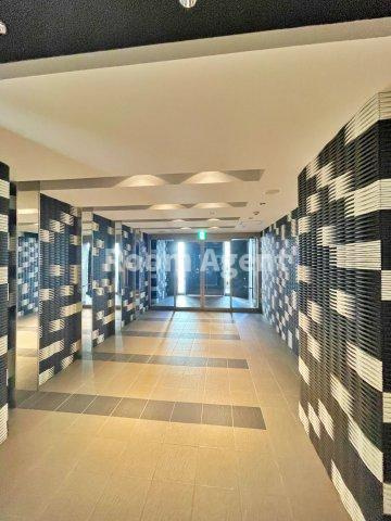 メイクスデザイン鶴舞のエントランス