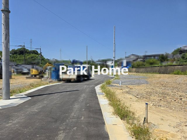 高知市福井町 -E号地- 新築戸建ての前面道路含む現地写真