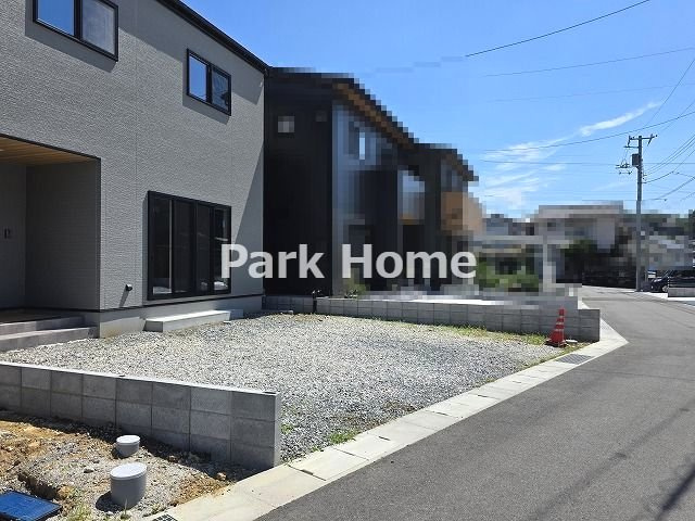 高知市福井町 -E号地- 新築戸建ての前面道路含む現地写真