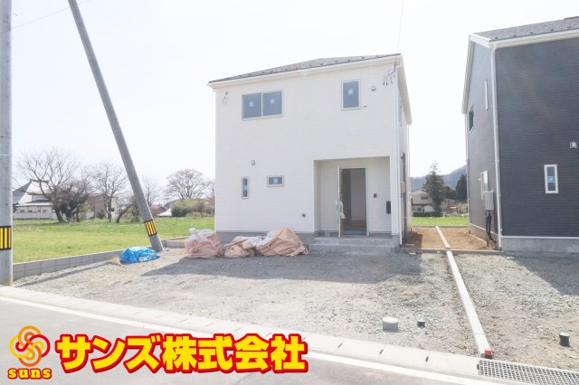大玉村玉井字馬場　　　４号棟　　　玉井小学校、大玉中学区の外観|南東側から見た区画全体♪