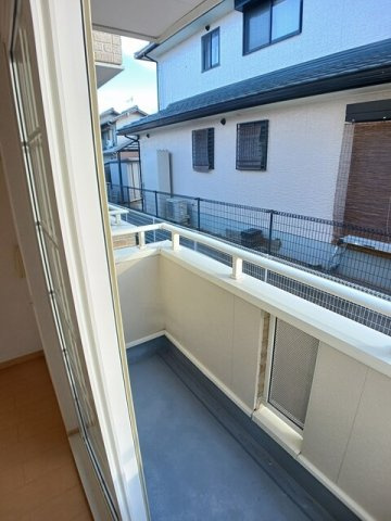 リバティハウスＣのバルコニー|外からの目が気にならないバルコニーで洗濯物が干せます