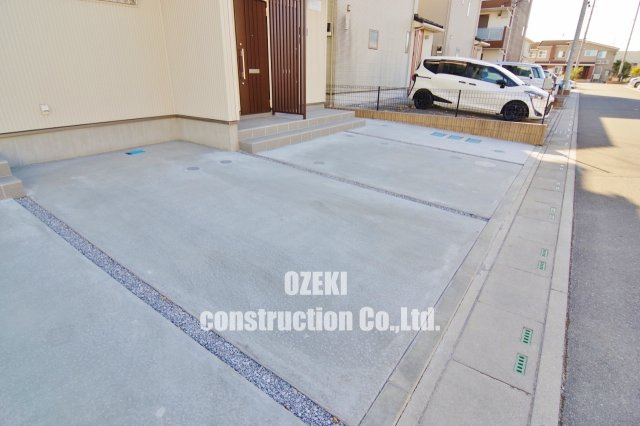 ソリスガーデンの駐車場