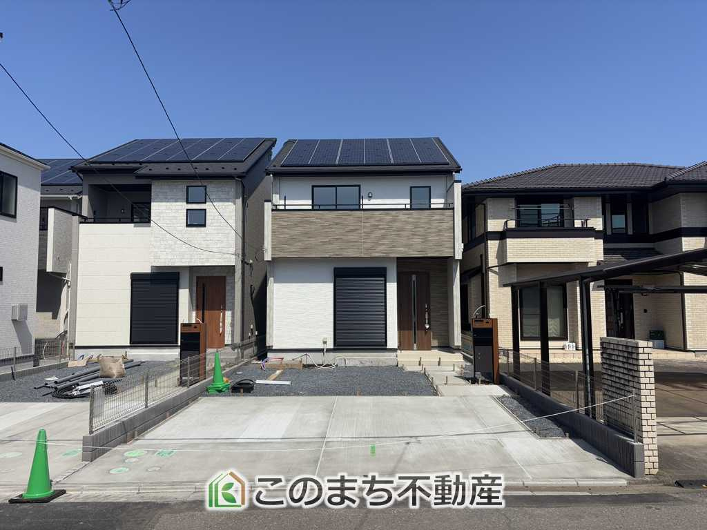 ブルーミングガーデン宇都宮市住吉町　3号棟の駐車場|車２台楽々駐車できます。