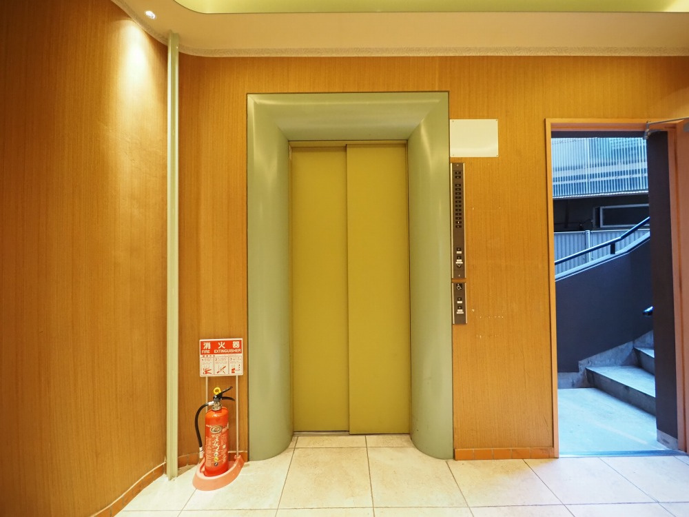 大阪市北区国分寺２丁目の賃貸マンションの収納