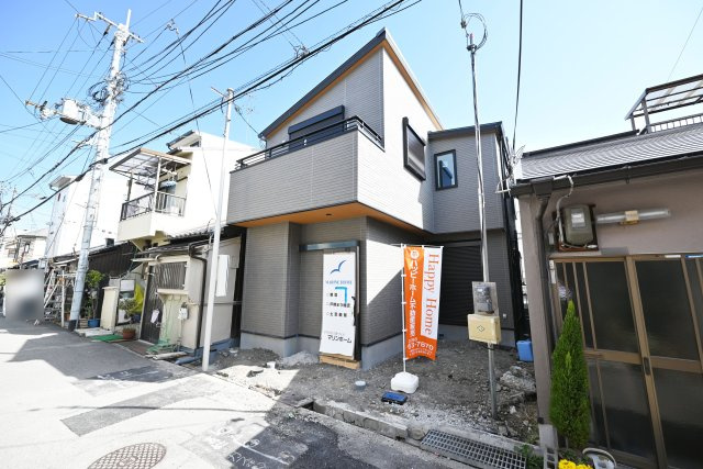 マドレコート長洲東通1丁目新築一戸建て│4LDK+駐車1台可の外観|耐震等級3＋長期優良住宅。安心のマリンホームの家をぜひ現地にて確かめてみてください。いつでも見学可能です。見学をご希望の方はお気軽にお問合せ下さい。