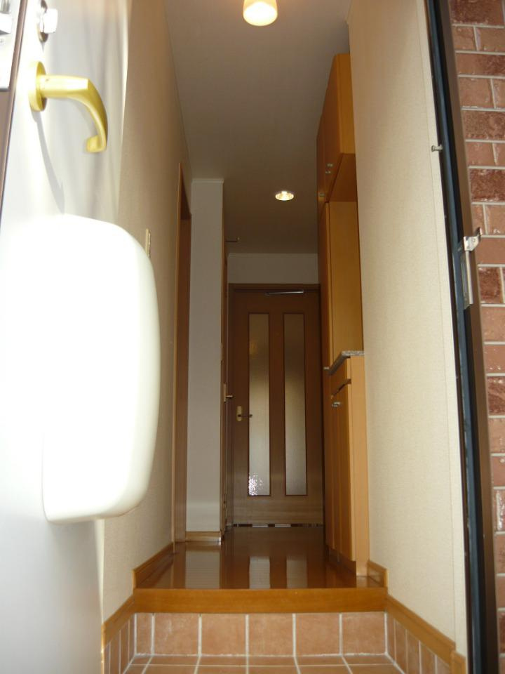 ヴィラ プロムナード Aの玄関