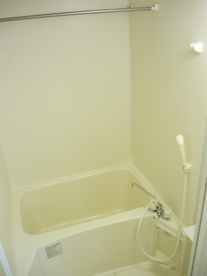 ヴィラ プロムナード Aの浴室