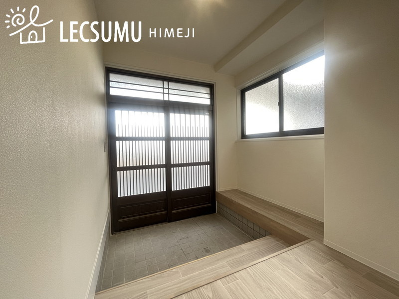 姫路市広畑区蒲田５丁目/中古戸建の玄関