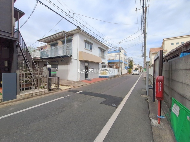 杉並区下井草1丁目 全1棟の前面道路含む現地写真