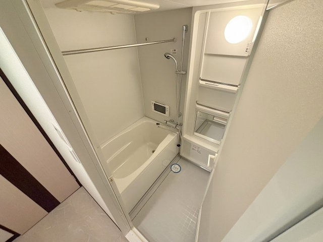 アーバンフラッツ西中島の浴室