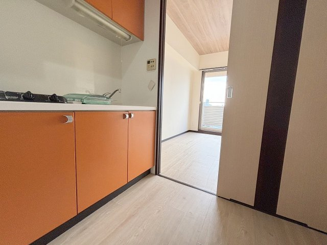 アーバンフラッツ西中島の洋室