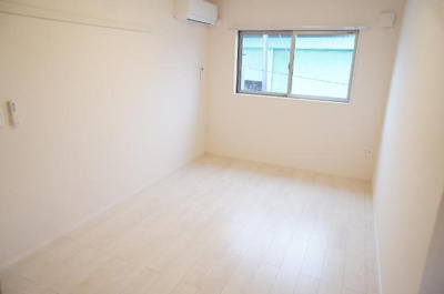 【内装】 | フェールプリエ | 洋室