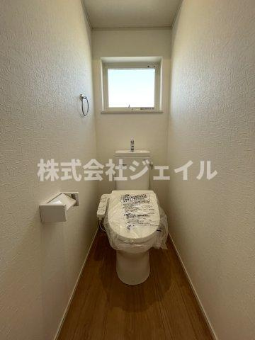新築戸建　京地４丁目のトイレ