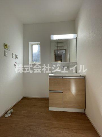 新築戸建　京地４丁目の独立洗面台