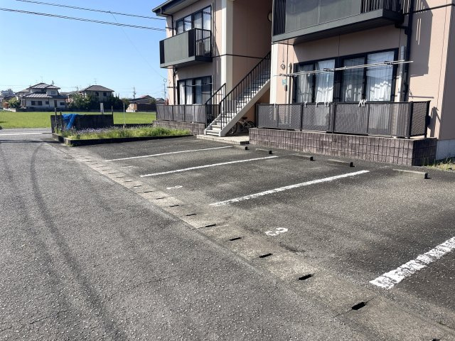 サンライズⅠの駐車場