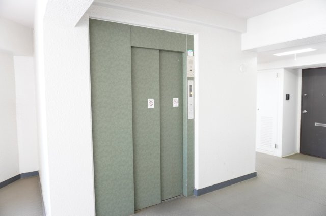 越谷ファミリータウンD棟のその他共用部分|エレベーター