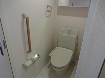 【トイレ】 | ＨＩＲＯ　ＷＥＳＴ（ヒロ　ウエスト） | シャワー付トイレ