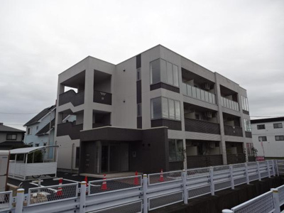 【エントランス】 | ＨＩＲＯ　ＷＥＳＴ（ヒロ　ウエスト）