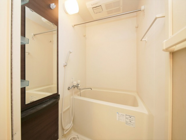 エステムプラザ難波WESTリバークロスの浴室