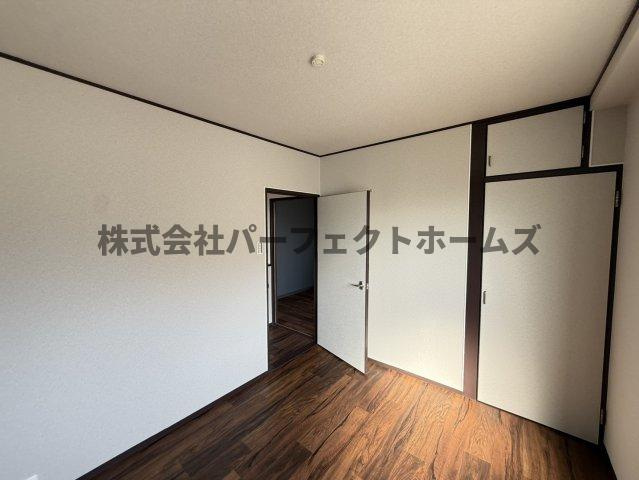 国松町戸建　賃貸の洋室|コンパクトで使いやすい洋室です