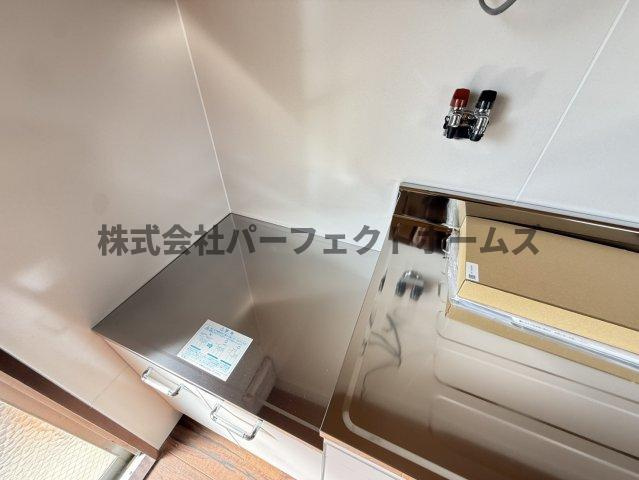 国松町戸建　賃貸のキッチン|コンパクトなキッチンで掃除もラクラク