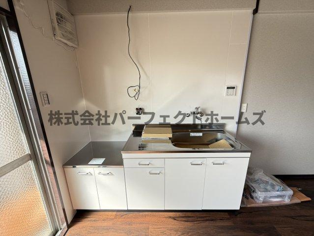 国松町戸建　賃貸のキッチン|キッチンでお料理をお楽しみください