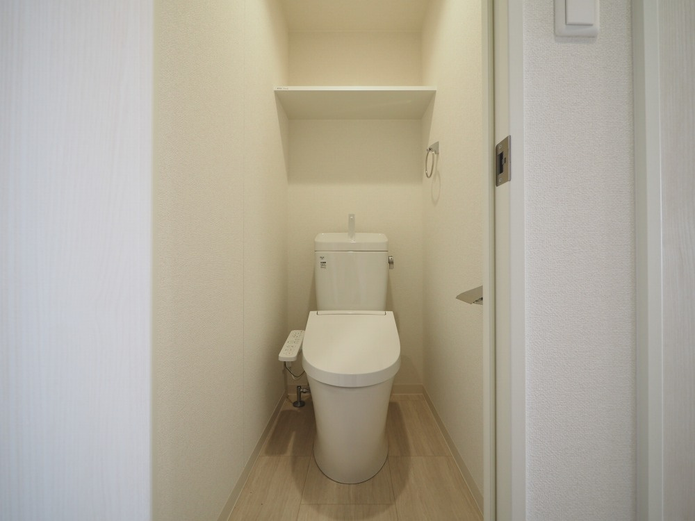 大阪市城東区東中浜２丁目の賃貸マンションのトイレ