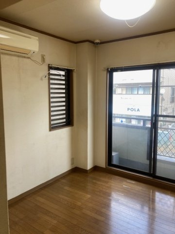 本橋ビルの居間・リビング