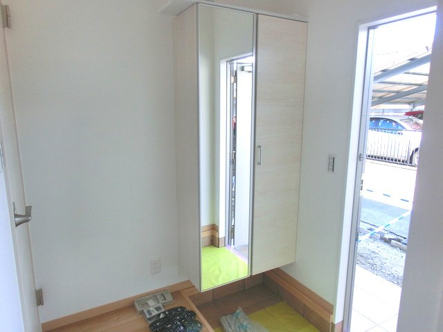 プランドールＢ棟の玄関