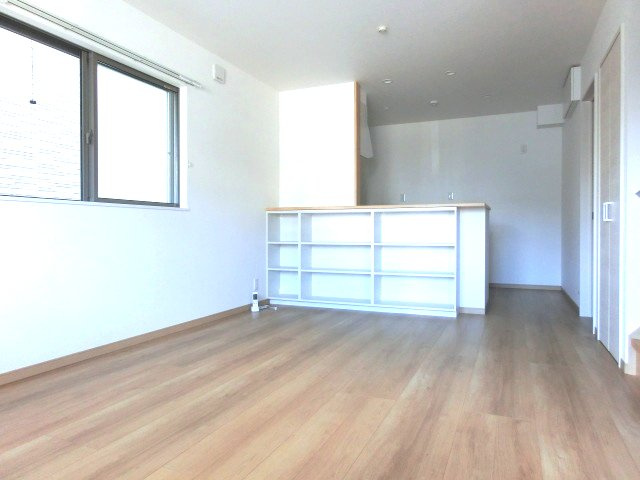 プランドールＢ棟の居間・リビング